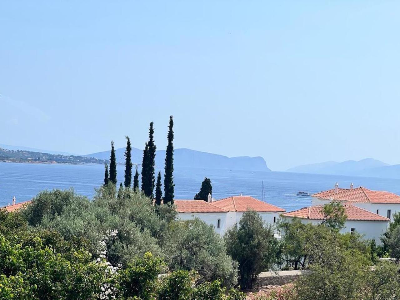 Oltremare Inn Spétses Екстериор снимка